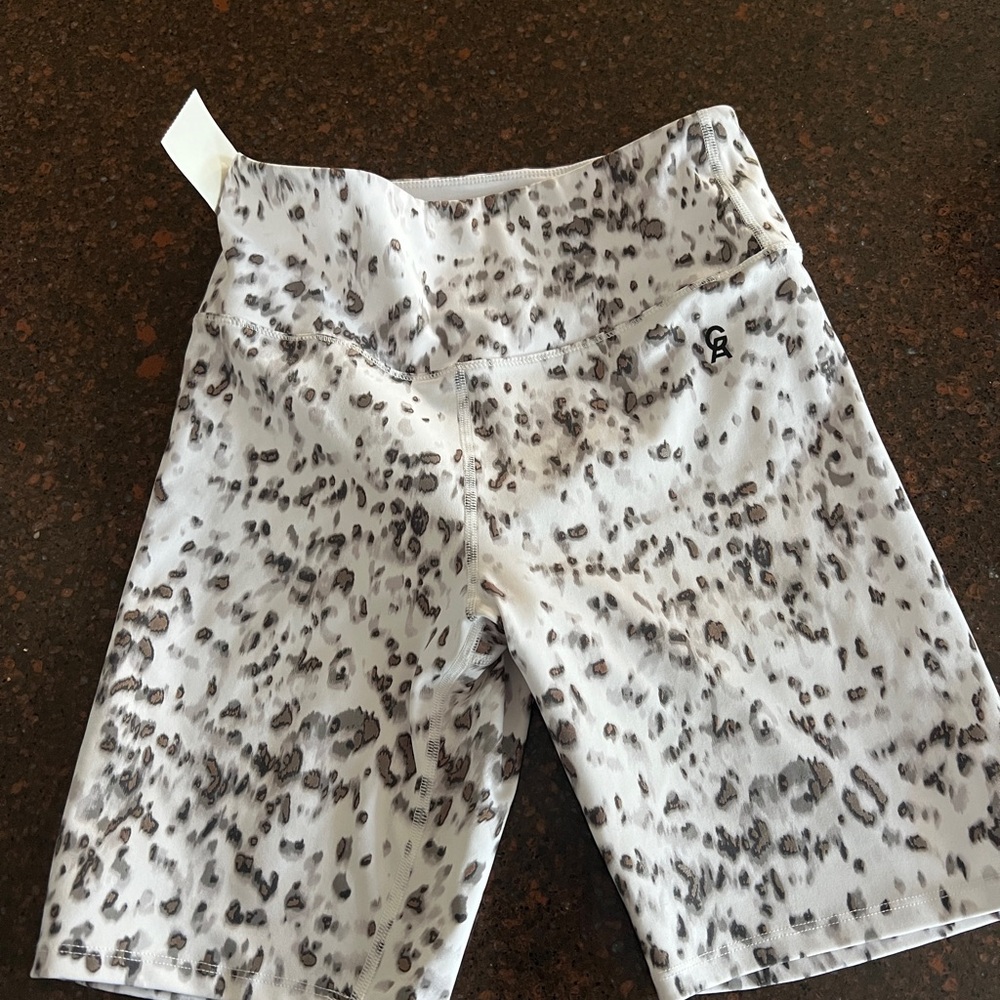 Good American White and Brown Patterned Shorts